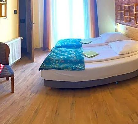 Adria Panzió *